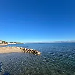Apartman Kuca Mir Seaside - 50m From